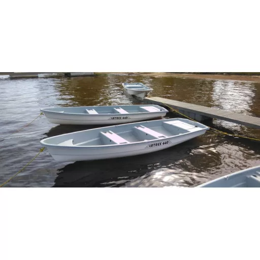 Latrex 440 barcă