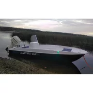 Latrex 435 barcă cu motor