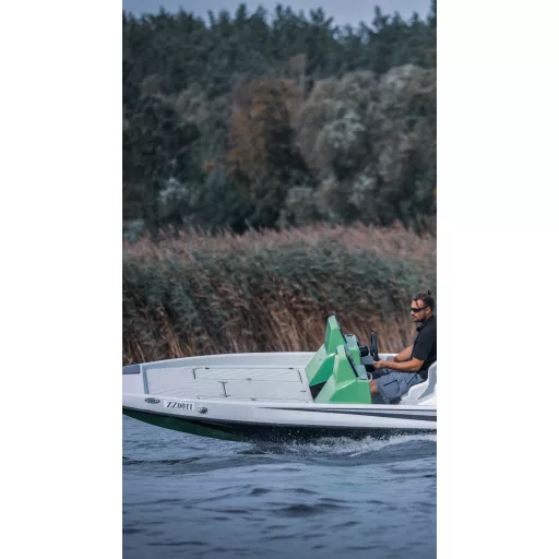 Barca de bass Latrex 