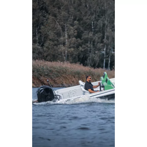 Barca de bass Latrex 