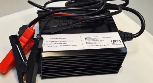 He-Li QD300C - încărcător de baterii 12V15A - nu este rezistent la apă