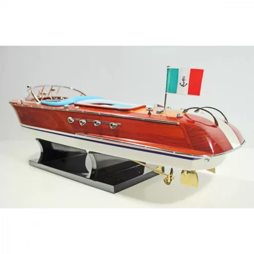 Modelul bărcii Riva Aquarama L50 VVL