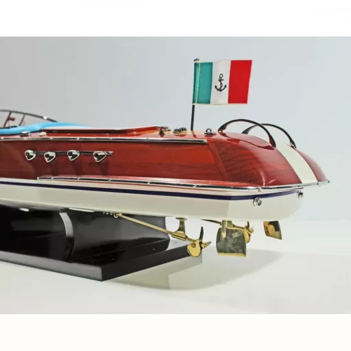 Modelul bărcii Riva Aquarama L50 VVL
